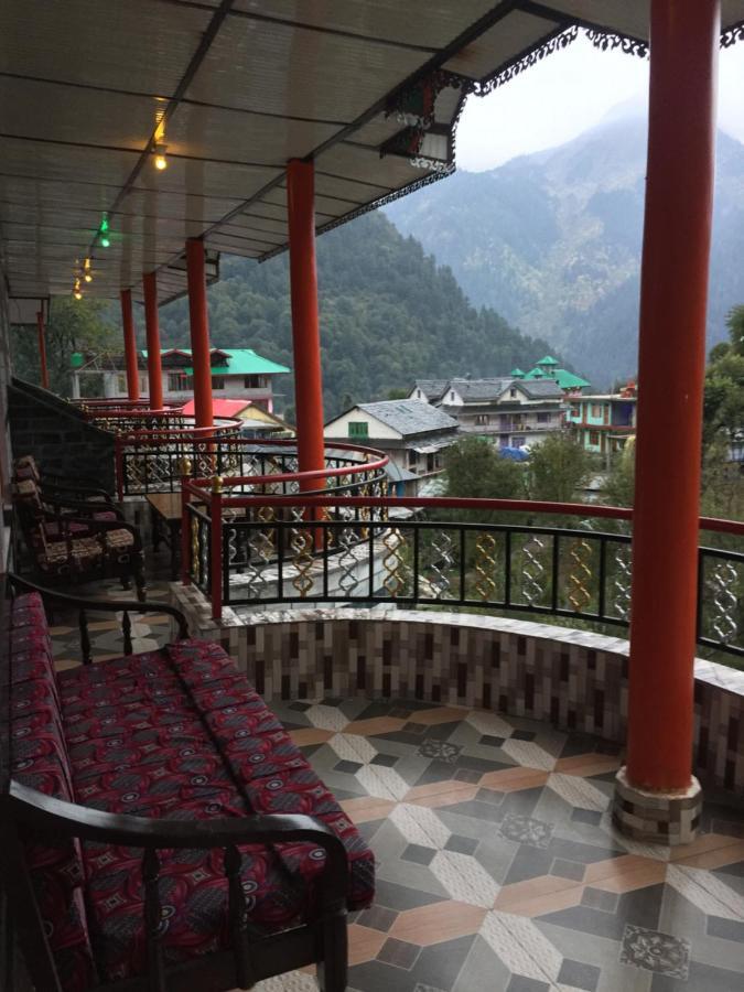 Eyesky, Tosh Hotel Exterior foto