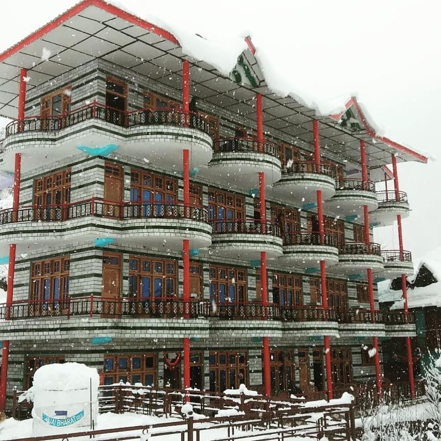 Eyesky, Tosh Hotel Exterior foto